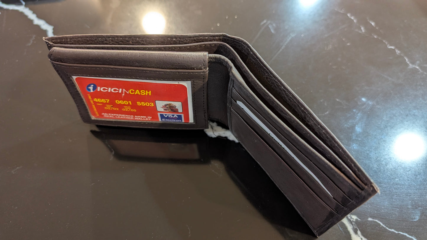 Personalized Genuine Leather Men’s Wallet with ID Window – Custom Monogram Gift for Him